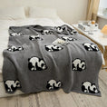 Charger l'image dans la visionneuse de la galerie, Gris Foncé / 130 x 160 cm Plaid Motif Panda
